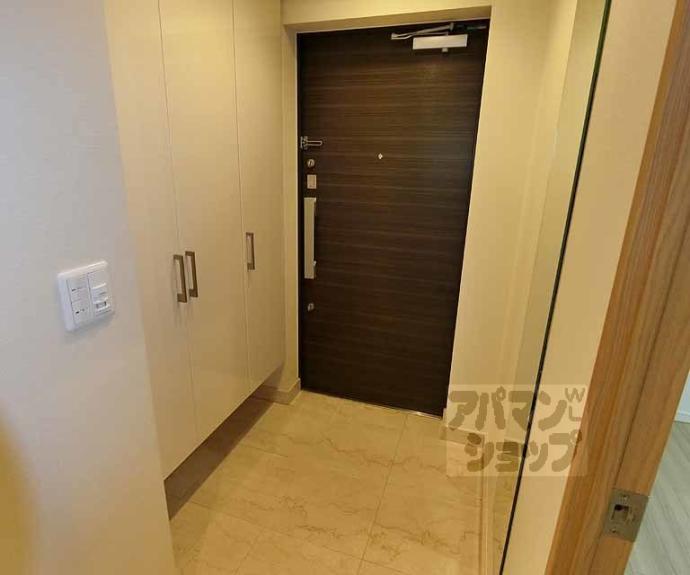 【プレサンスロジェ京都二条】間取