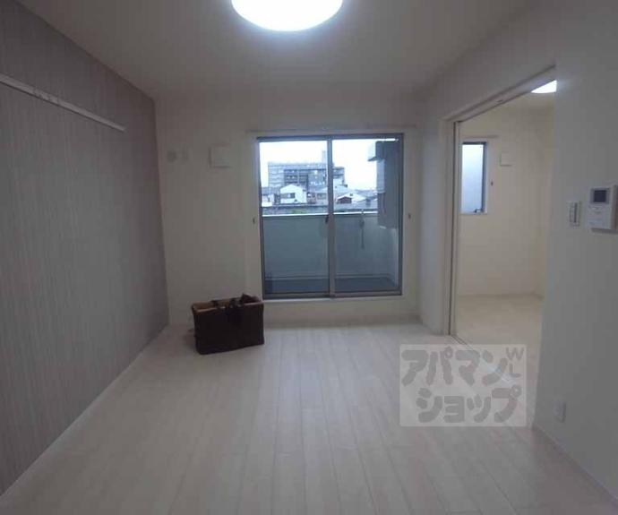 【モア・ロック京都西院】間取