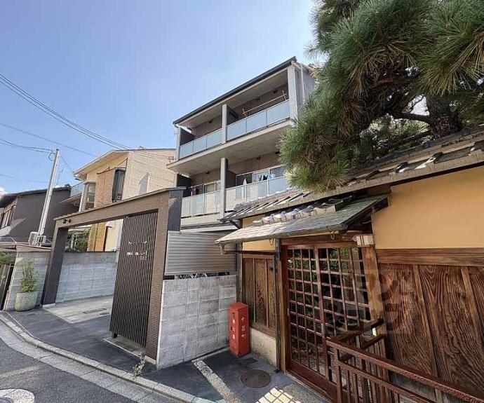 【Ａｐｐａｒｔａｍｅｎｔｏ御所東】間取