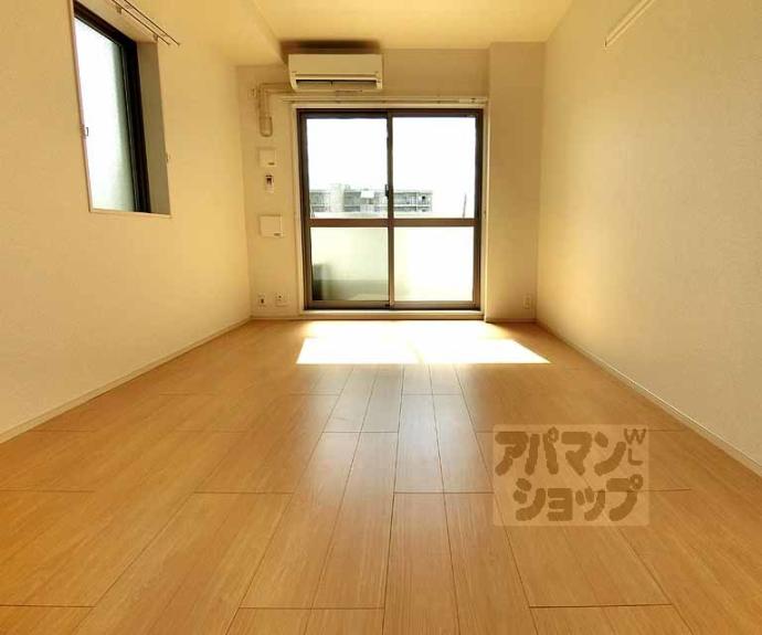 【バンブス西院】間取