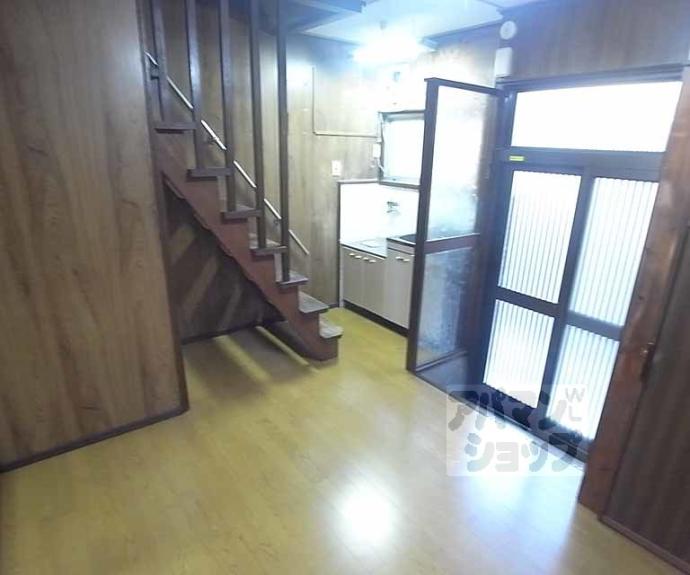 【西京極大門町１２－６１貸家】間取