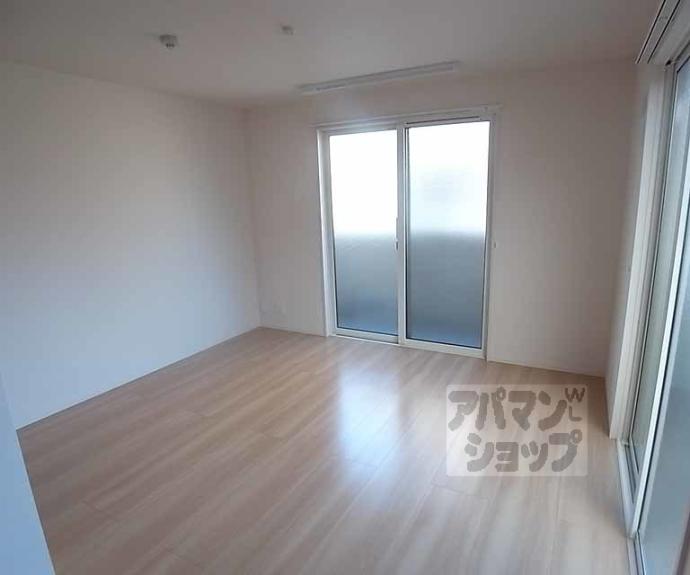 【ラ・セゾン嵐山】間取