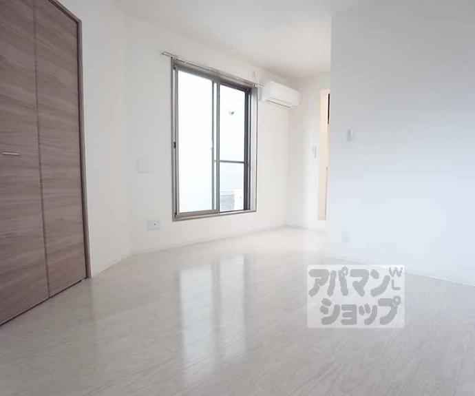 【ＴＫ　ＦＬＡＴ　西京極】間取