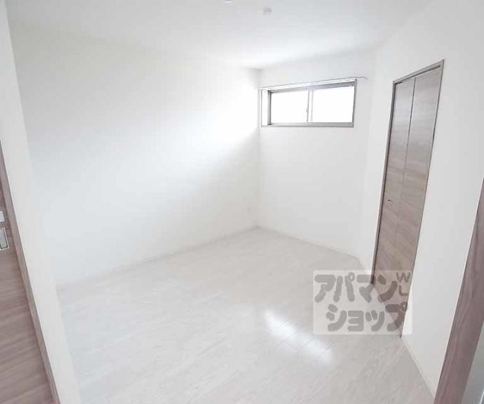 【ＴＫ　ＦＬＡＴ　西京極】間取