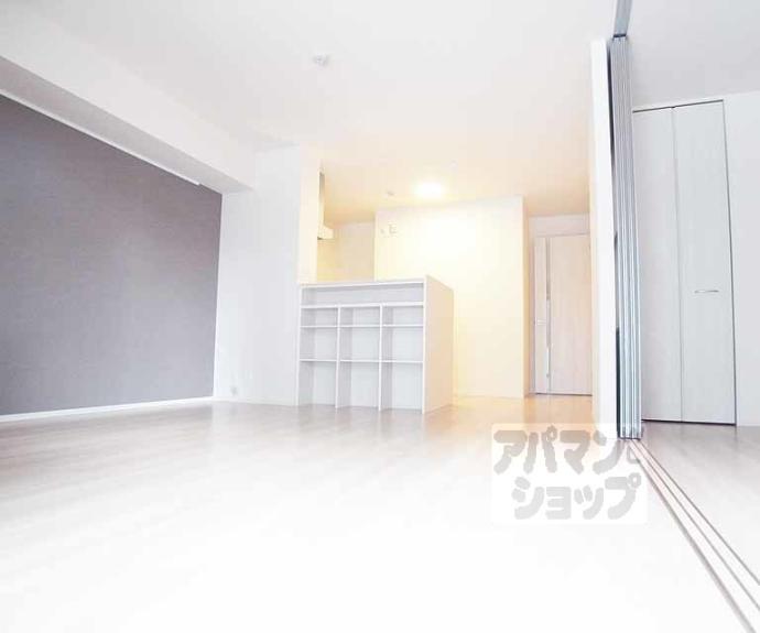 【サンシャインガーデン嵯峨嵐山　Ａ棟、Ｂ棟】間取