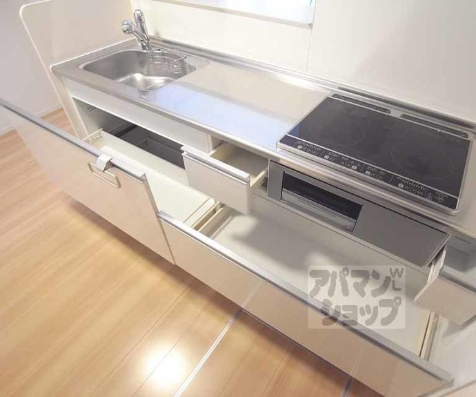 【サンシャインガーデン嵯峨嵐山　Ａ棟、Ｂ棟】間取