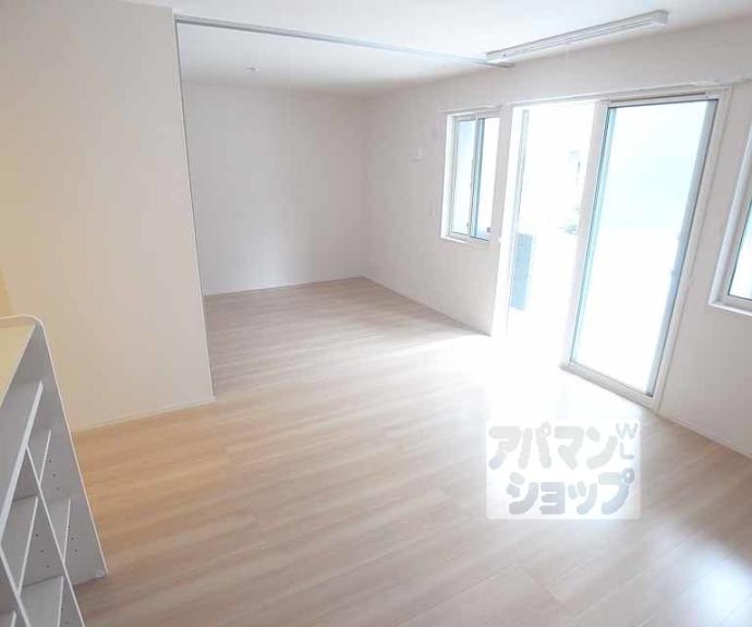 【サンシャインガーデン嵯峨嵐山　Ａ棟、Ｂ棟】間取