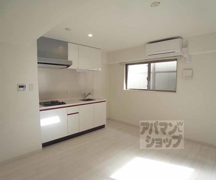 【フォレスト西大路五条】間取