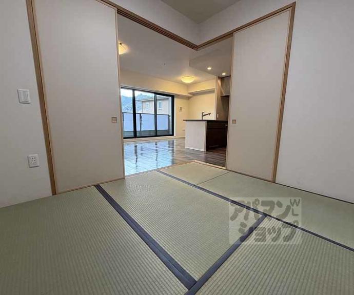 【ライオンズ嵯峨天龍寺若宮　西の邸　東の邸】間取