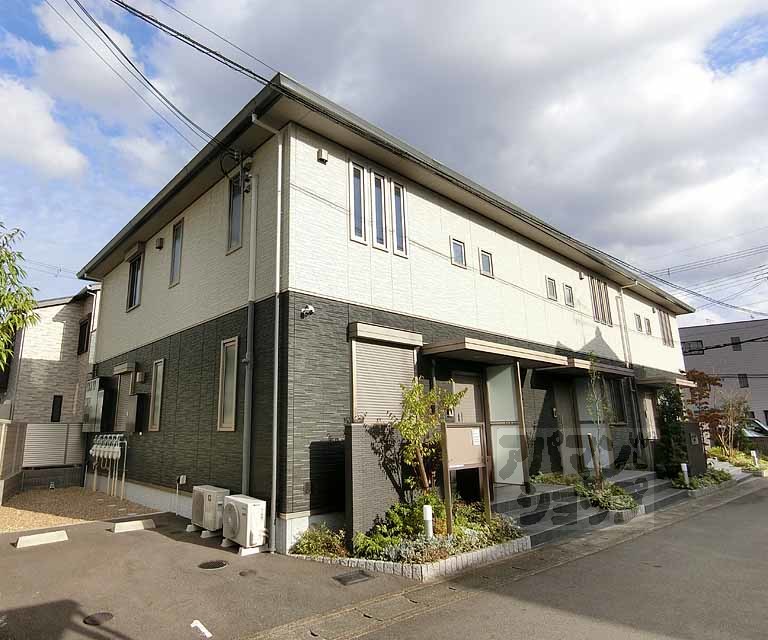 シャーメゾン太秦