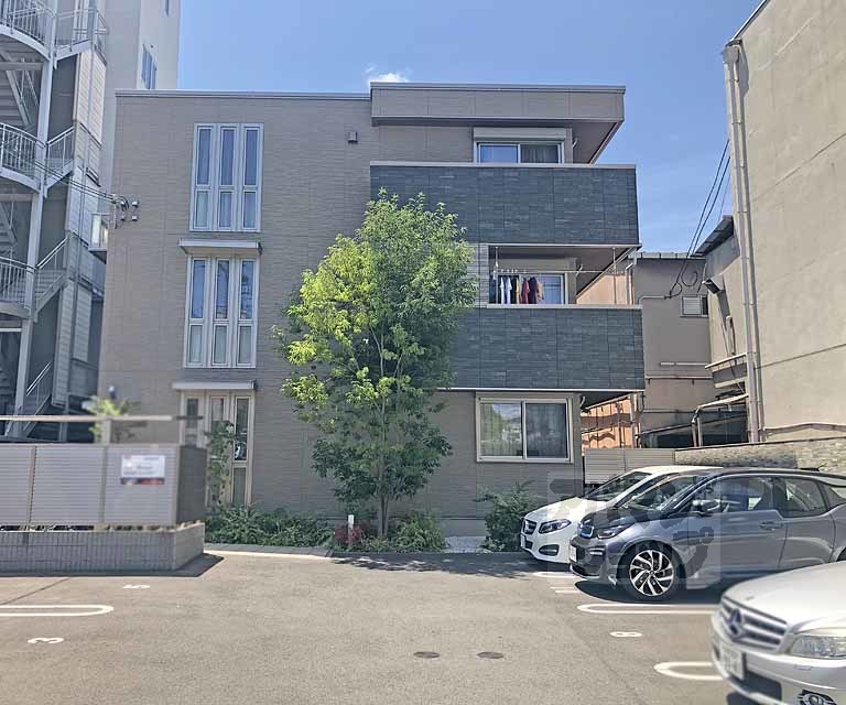 シャーメゾン西院日照町