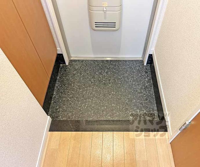 【ヴァるメス・リヒト にしうら】間取