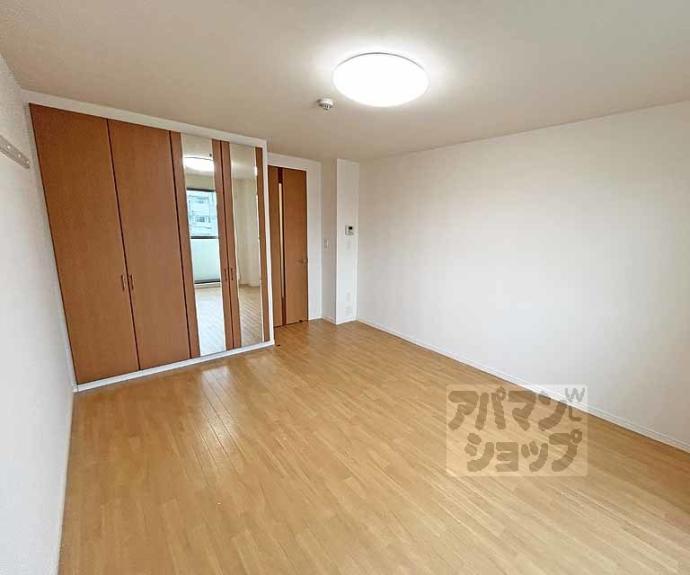 【ヴァるメス・リヒト にしうら】間取