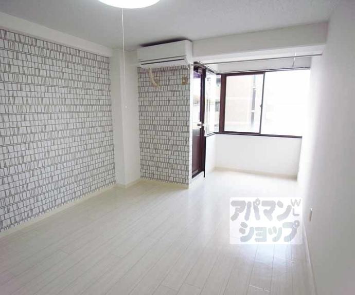 【ビラ・アペックス京都竹田】間取