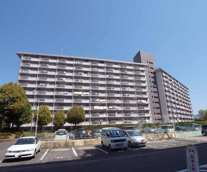 【向島ニュータウン 3街区 F棟】