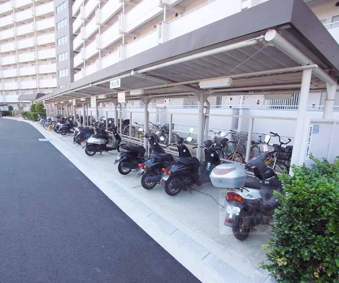 【向島ニュータウン 3街区 F棟】