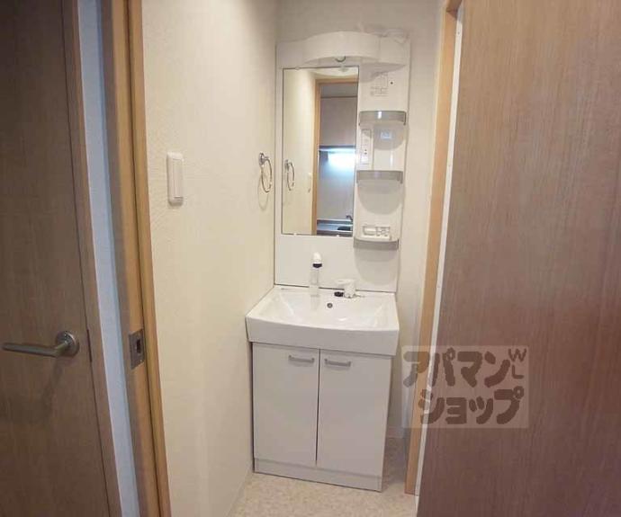 【フラッティ龍大前】間取