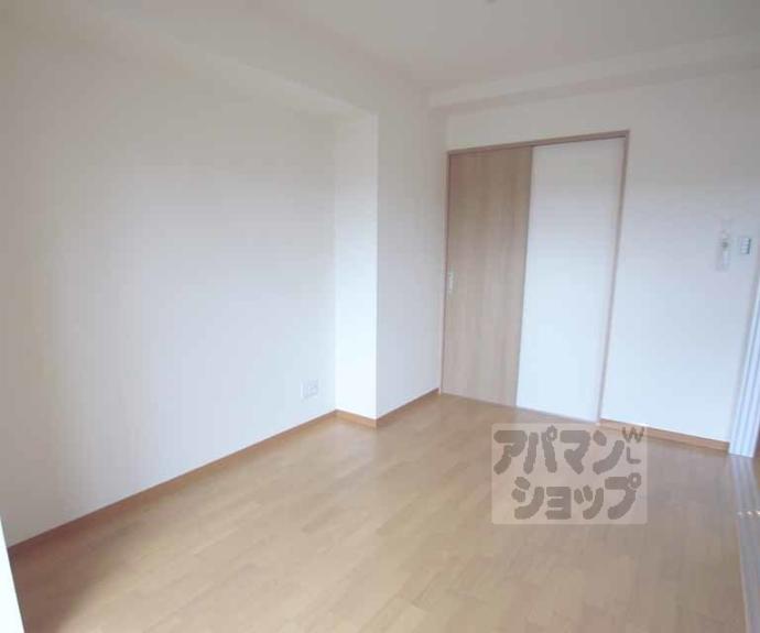 【エバー・グリーン宇治】間取