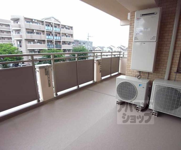 【エバー・グリーン宇治】間取