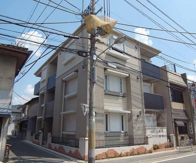 シャーメゾン伏見稲荷