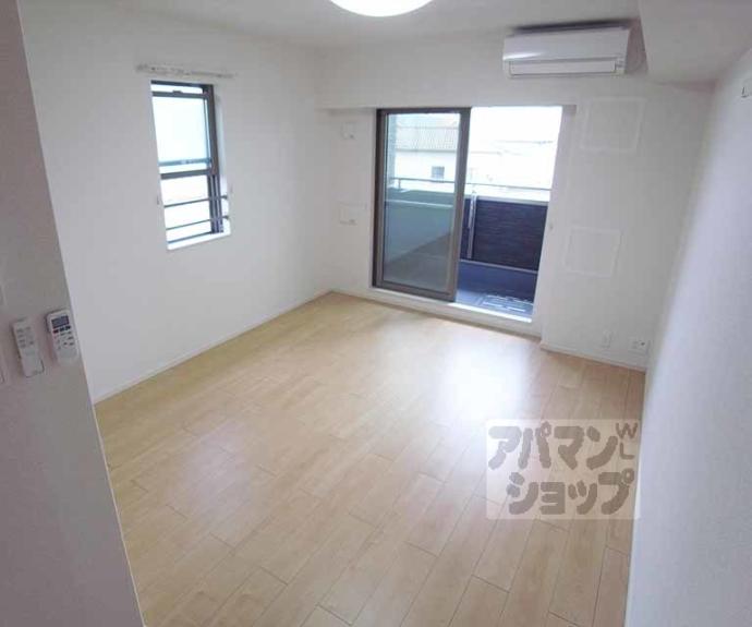 【ロン　ボヌール　宇治】間取