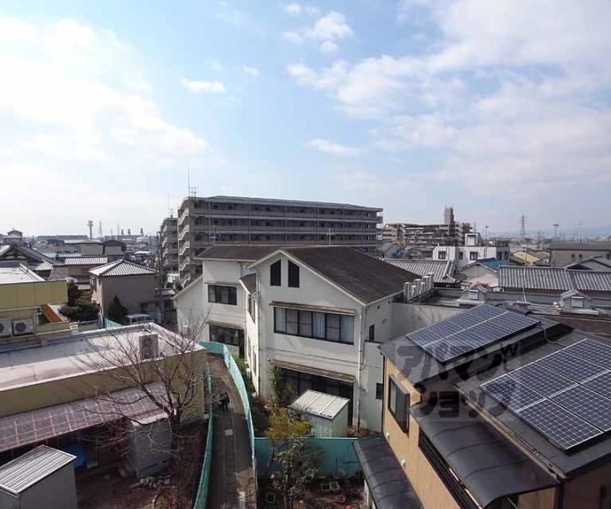 【エバー・グリーン六地蔵駅前】間取