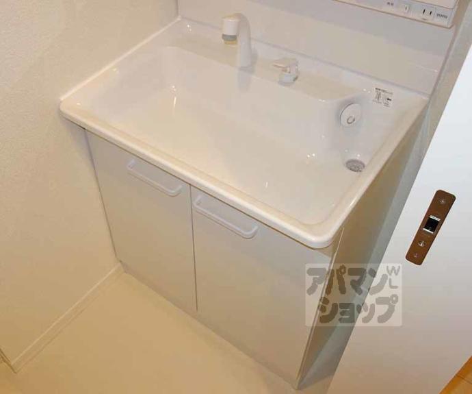 【ロータス東山】間取