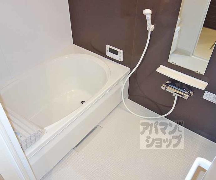 【ロータス東山】間取