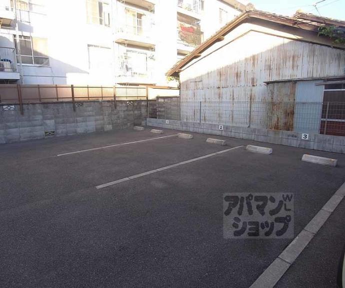 【Ｂｒｏｗｎｉｅｓ　Ｈｏｕｓｅ西野】間取