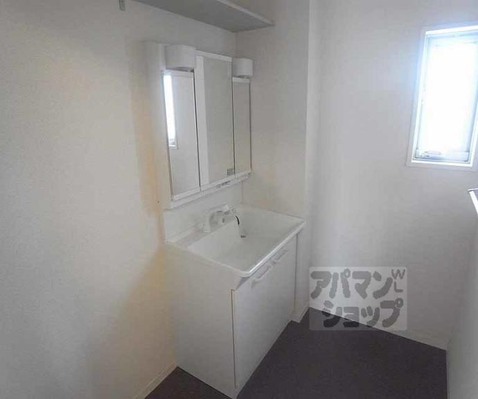 【エミネンスコート東野 B棟】間取