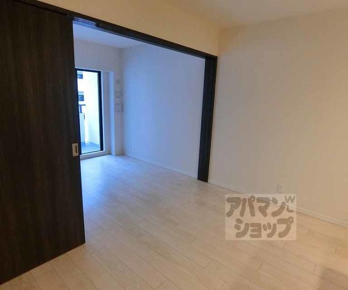 【イーグルコート山科椥辻ステーションフロント】間取