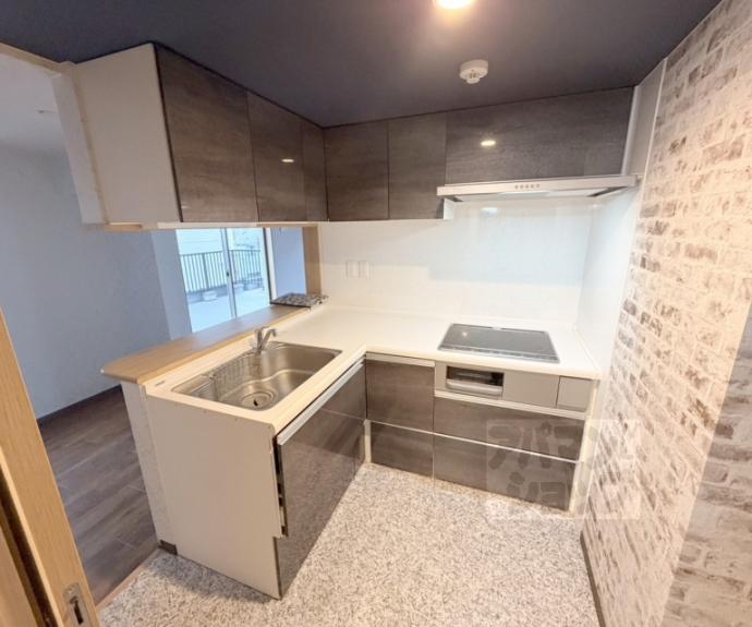 【ＡＲＴＩＳＴＡ円町ドゥーエ】間取