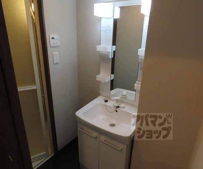 【フェアリーベル二条城】間取