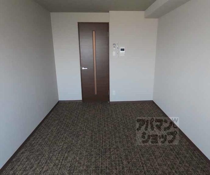 【フェアリーベル二条城】間取