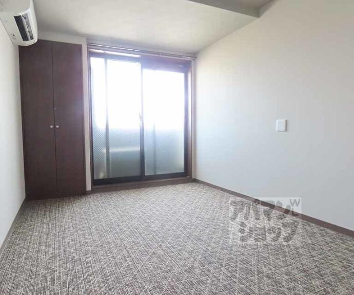 【フェアリーベル二条城】間取