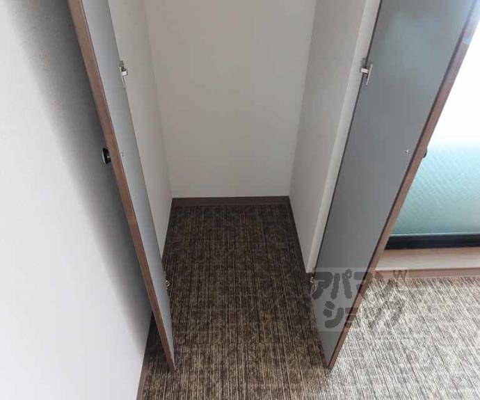 【フェアリーベル二条城】間取