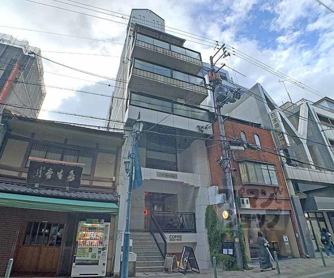 【ＴＡＴ　Ｂｕｉｌｄｉｎｇ】