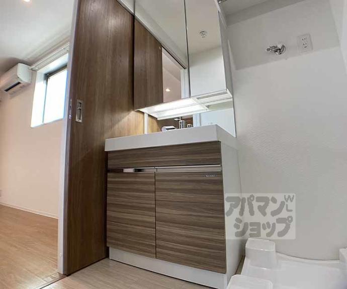 【ｓａｗａｒａｂｉ六角油小路】間取