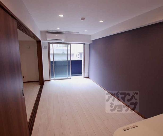 【THE RESIDENCE 二条駅前】間取