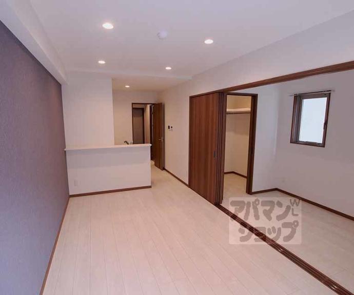 【THE RESIDENCE 二条駅前】間取