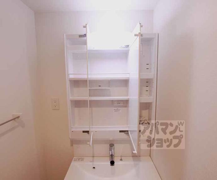 【THE RESIDENCE 二条駅前】間取