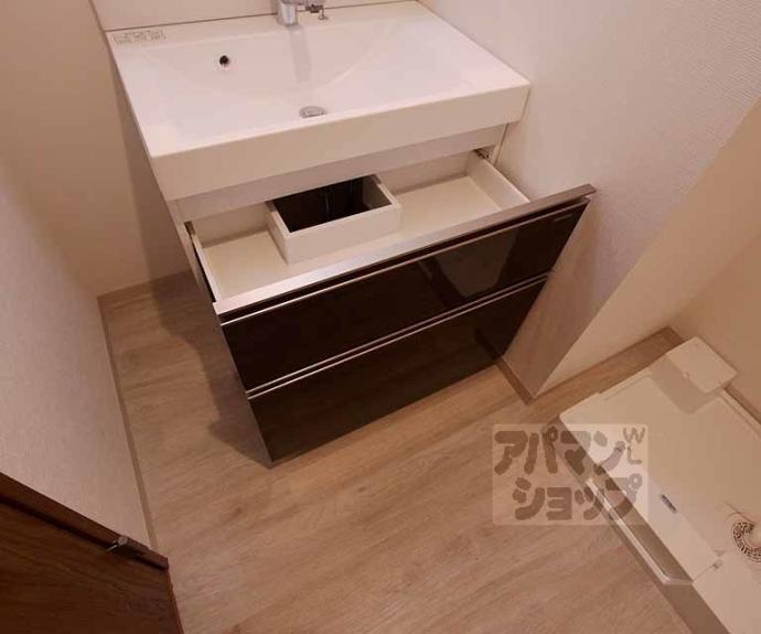 【THE RESIDENCE 二条駅前】間取