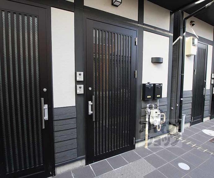 【西ノ京円町アパート】間取