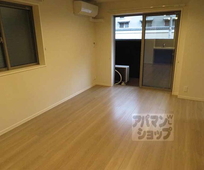 【シャーメゾン梅小路】間取