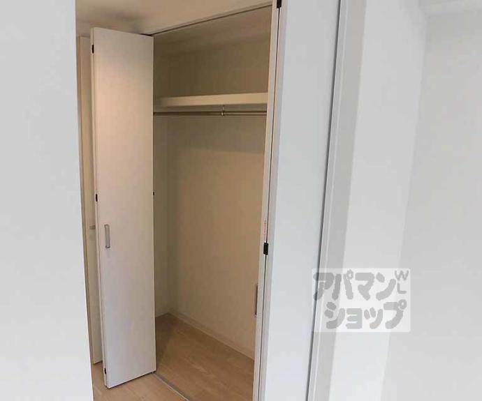 【ＴＨＥ　ＧＡＲＮＥＴ　ＳＵＩＴＥ　ＲＥＳＩＤＥＮＣＥ　西七条】間取