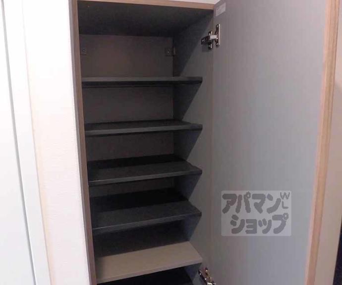 【ＴＨＥ　ＧＡＲＮＥＴ　ＳＵＩＴＥ　ＲＥＳＩＤＥＮＣＥ　西七条】間取