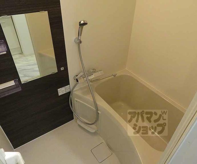 【ＴＨＥ　ＧＡＲＮＥＴ　ＳＵＩＴＥ　ＲＥＳＩＤＥＮＣＥ　西七条】間取