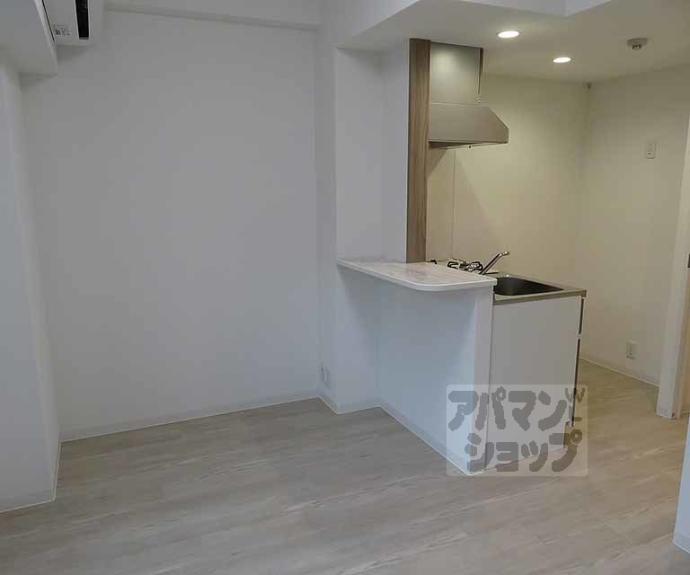 【ＴＨＥ　ＧＡＲＮＥＴ　ＳＵＩＴＥ　ＲＥＳＩＤＥＮＣＥ　西七条】間取