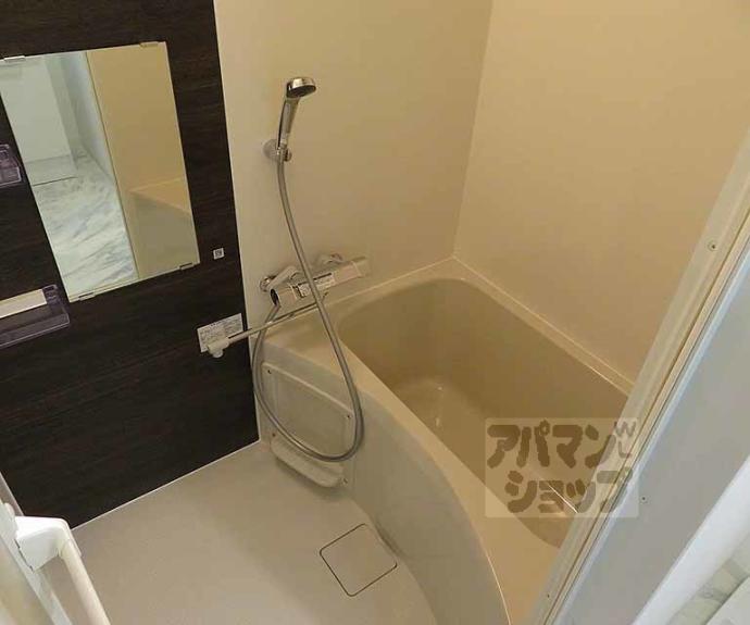 【ＴＨＥ　ＧＡＲＮＥＴ　ＳＵＩＴＥ　ＲＥＳＩＤＥＮＣＥ　西七条】間取