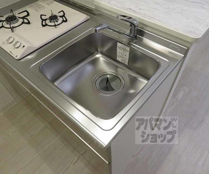 【ＴＨＥ　ＧＡＲＮＥＴ　ＳＵＩＴＥ　ＲＥＳＩＤＥＮＣＥ　西七条】間取